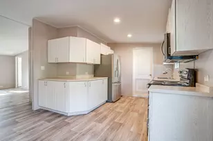 900 Tree Dr, Granbury, TX 76048 - Photo 13