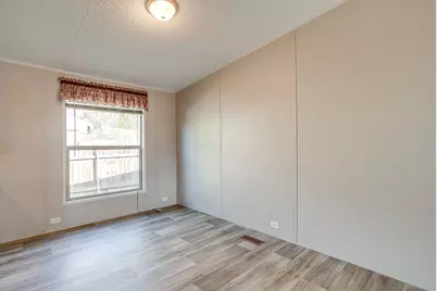 900 Tree Drive, Granbury, TX 76048 - Photo 9