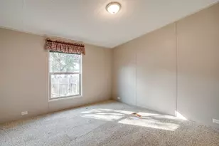 900 Tree Dr, Granbury, TX 76048 - Photo 27