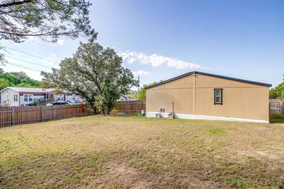 900 Tree Drive, Granbury, TX 76048 - Photo 37