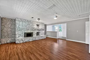 220 Short St, Burleson, TX 76028 - Photo 9