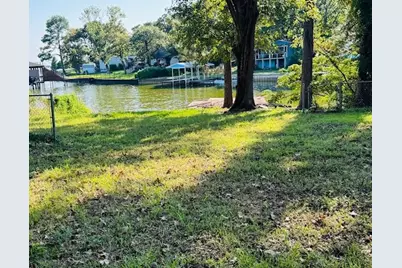 241 Southlake Drive, Mabank, TX 75156 - Photo 11