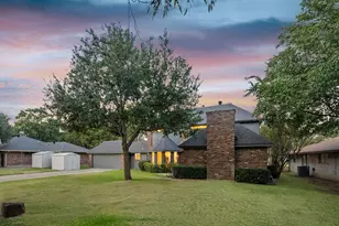 2901 Warren Cir, Irving, TX 75062 - Photo 35