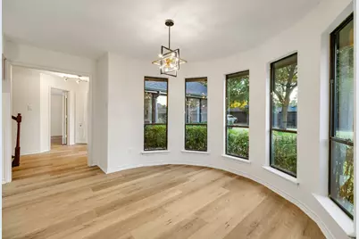 2901 Warren Circle, Irving, TX 75062 - Photo 11