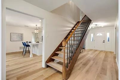 2901 Warren Circle, Irving, TX 75062 - Photo 15