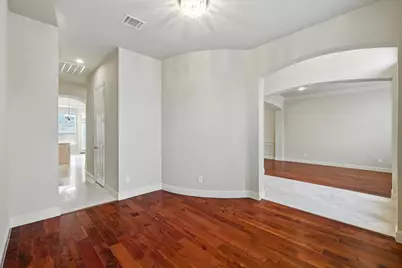 9126 Jasmine Lane, Irving, TX 75063 - Photo 13