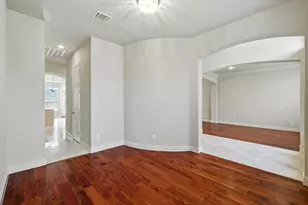 9126 Jasmine Ln, Irving, TX 75063 - Photo 13