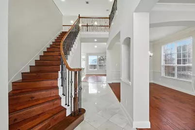 9126 Jasmine Lane, Irving, TX 75063 - Photo 3