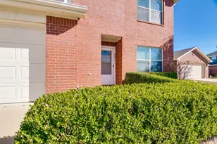 8211 Leaning Oak Ct, Arlington, TX 76002 - Photo 3