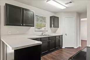 3920 Malibu Sun Dr, Fort Worth, TX 76137 - Photo 11