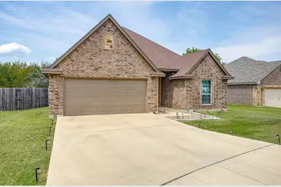 2313 Springhill Court, Mineral Wells, TX 76067 - Photo 3