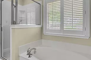 209 Pecan Village Cir, Waco, TX 76710 - Photo 23