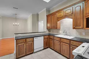 209 Pecan Village Cir, Waco, TX 76710 - Photo 13