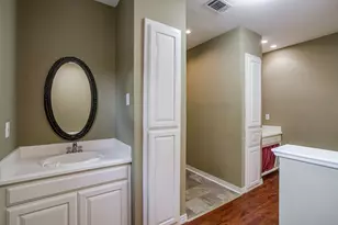 215 Sunset Dr, Cleburne, TX 76033 - Photo 13