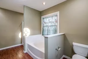 215 Sunset Dr, Cleburne, TX 76033 - Photo 11