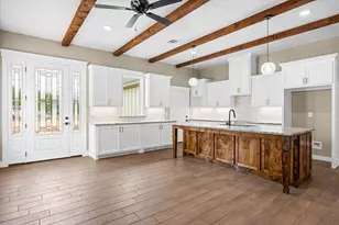 1411 Ridgeview Cir, Granbury, TX 76048 - Photo 5