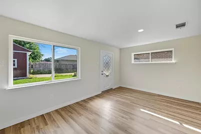 321 Duke Street, Garland, TX 75043 - Photo 3