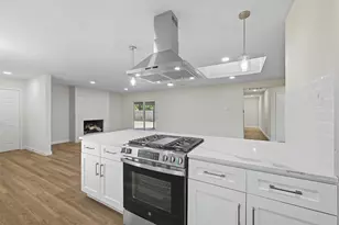 321 Duke St, Garland, TX 75043 - Photo 13