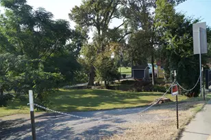 402 College St, Canton, TX 75103 - Photo 25