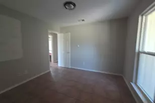 500 Cavendish Dr, Arlington, TX 76014 - Photo 13