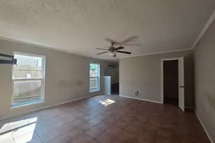 500 Cavendish Dr, Arlington, TX 76014 - Photo 9