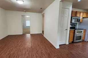 1309 Bridges St, Denton, TX 76208 - Photo 3