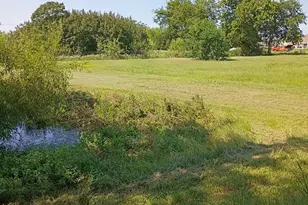 634 E Eubank St, Mabank, TX 75147 - Photo 37