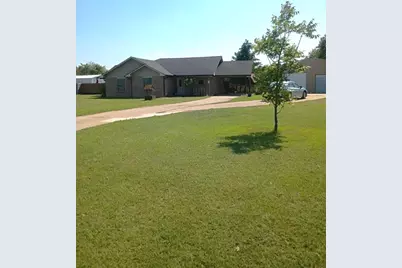 634 E Eubank Street, Mabank, TX 75147 - Photo 3