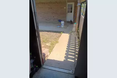 634 E Eubank Street, Mabank, TX 75147 - Photo 9