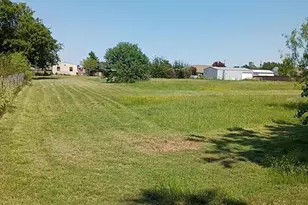 634 E Eubank St, Mabank, TX 75147 - Photo 35