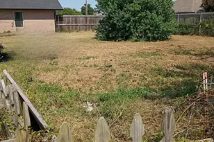 634 E Eubank St, Mabank, TX 75147 - Photo 31