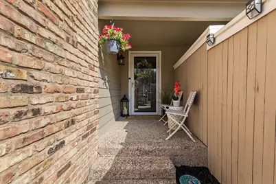 8439 Barnaby Street, Dallas, TX 75243 - Photo 31