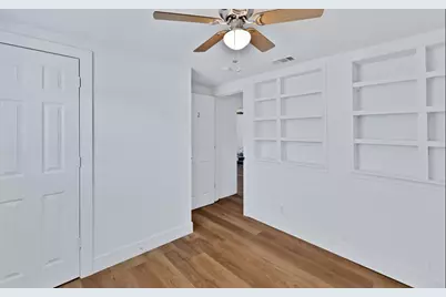 530 2nd Street, Grand Prairie, TX 75051 - Photo 9