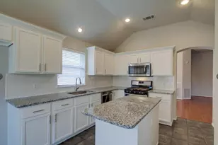 2645 Red Spruce Dr, Little Elm, TX 75068 - Photo 5