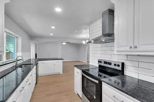 112 Lochness Ln, Benbrook, TX 76126 - Photo 7