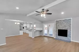 112 Lochness Ln, Benbrook, TX 76126 - Photo 5