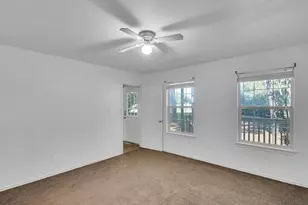 300 Bowden Cir, Burleson, TX 76028 - Photo 11