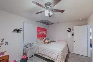 217 Hackney St, Waxahachie, TX 75165 - Photo 31