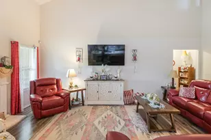 217 Hackney St, Waxahachie, TX 75165 - Photo 7