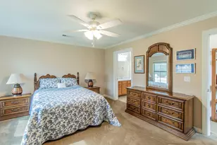 804 Beechcraft Ave, Grand Prairie, TX 75051 - Photo 19