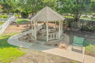 804 Beechcraft Ave, Grand Prairie, TX 75051 - Photo 29