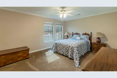 804 Beechcraft Avenue, Grand Prairie, TX 75051 - Photo 17