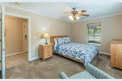 804 Beechcraft Avenue, Grand Prairie, TX 75051 - Photo 13