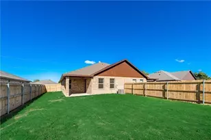 614 N 6th St, Gunter, TX 75058 - Photo 17