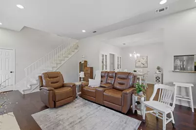 5843 Lake Point Drive, Arlington, TX 76016 - Photo 11