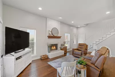 5843 Lake Point Drive, Arlington, TX 76016 - Photo 7