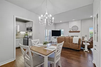 5843 Lake Point Drive, Arlington, TX 76016 - Photo 5