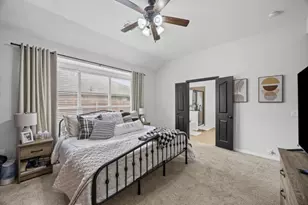 557 Vickie St, Crowley, TX 76036 - Photo 17