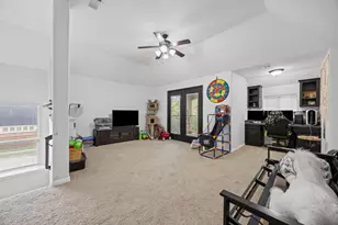 557 Vickie St, Crowley, TX 76036 - Photo 21