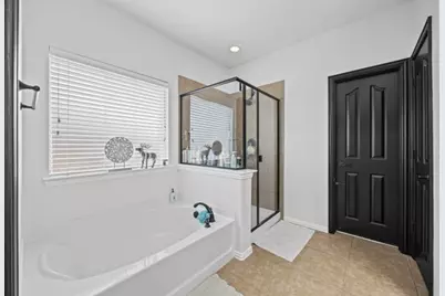 557 Vickie Street, Crowley, TX 76036 - Photo 19